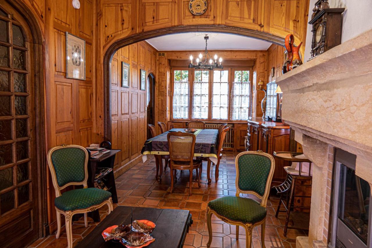 Maison Avec Patio Dans Le Centre Historique Villa Terrasson Kültér fotó