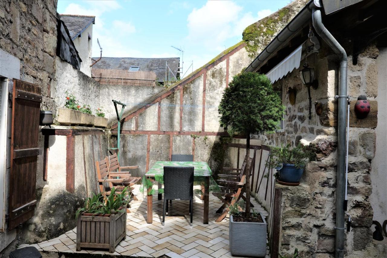 Maison Avec Patio Dans Le Centre Historique Villa Terrasson Kültér fotó