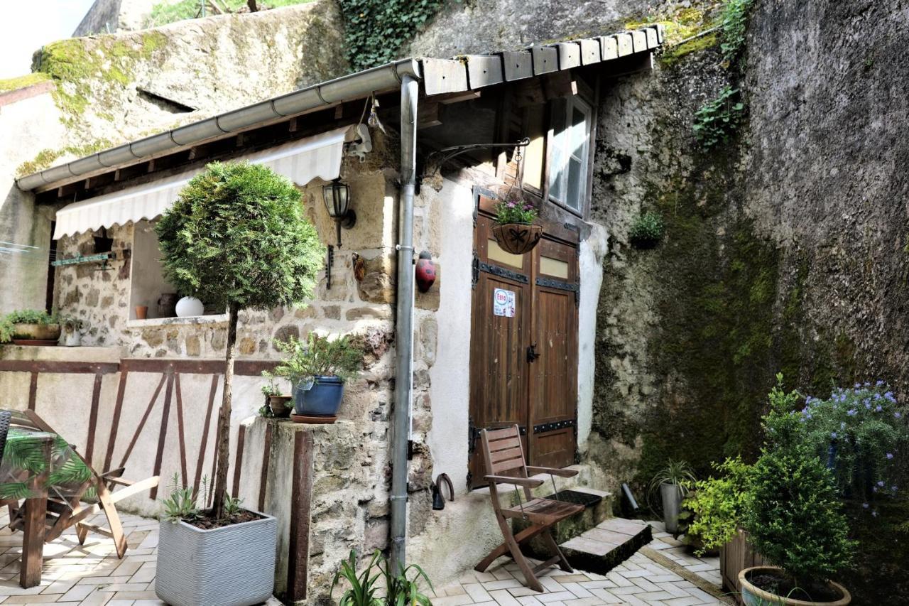 Maison Avec Patio Dans Le Centre Historique Villa Terrasson Kültér fotó